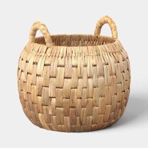 Round Vertical Chunky Weave Basket – Threshold Target 2026